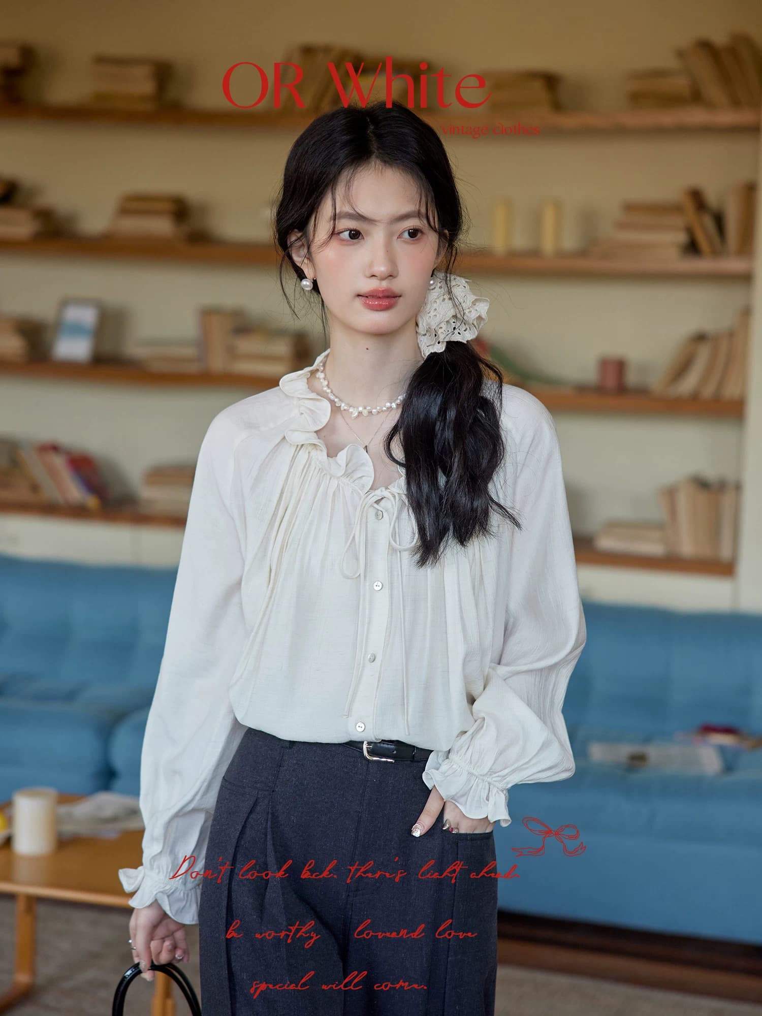 orwhite 프랑스식 레트로 V넥 목이버섯 레이스 레이스업 나팔 소매 여성 셔츠 디자인 센스 슬림해 보이는 품격 상세 이미지 3