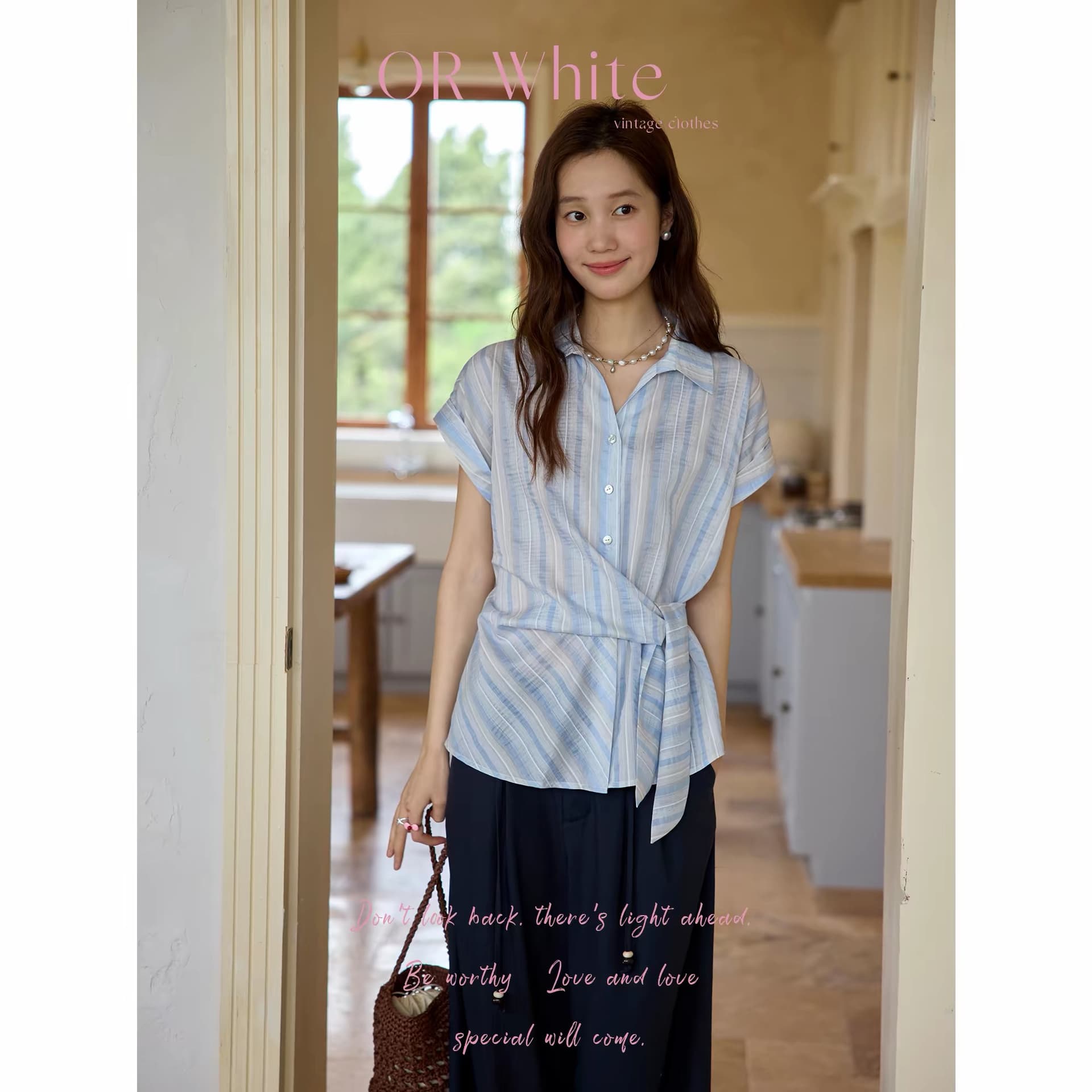 orwhite 프랑스식 레트로 여성 셔츠 여름 폴로 칼라 레이스업 파란색 세로 줄무늬 심지어 소매 루즈핏 슬림해 보이는 맨위 상세 이미지 2
