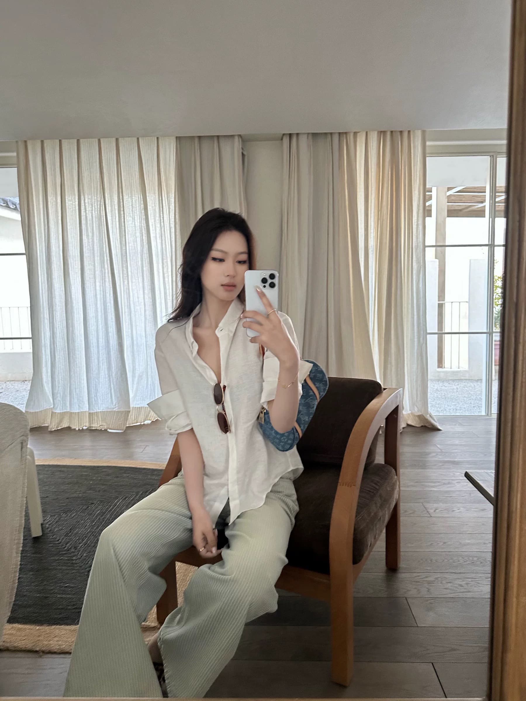 5werkwen 자연 산소 오른쪽 느슨함 지배 1oo 아마 수공 뒤집다 Pleat 볼륨 측면 소매 루즈핏 셔츠 상세 이미지 4