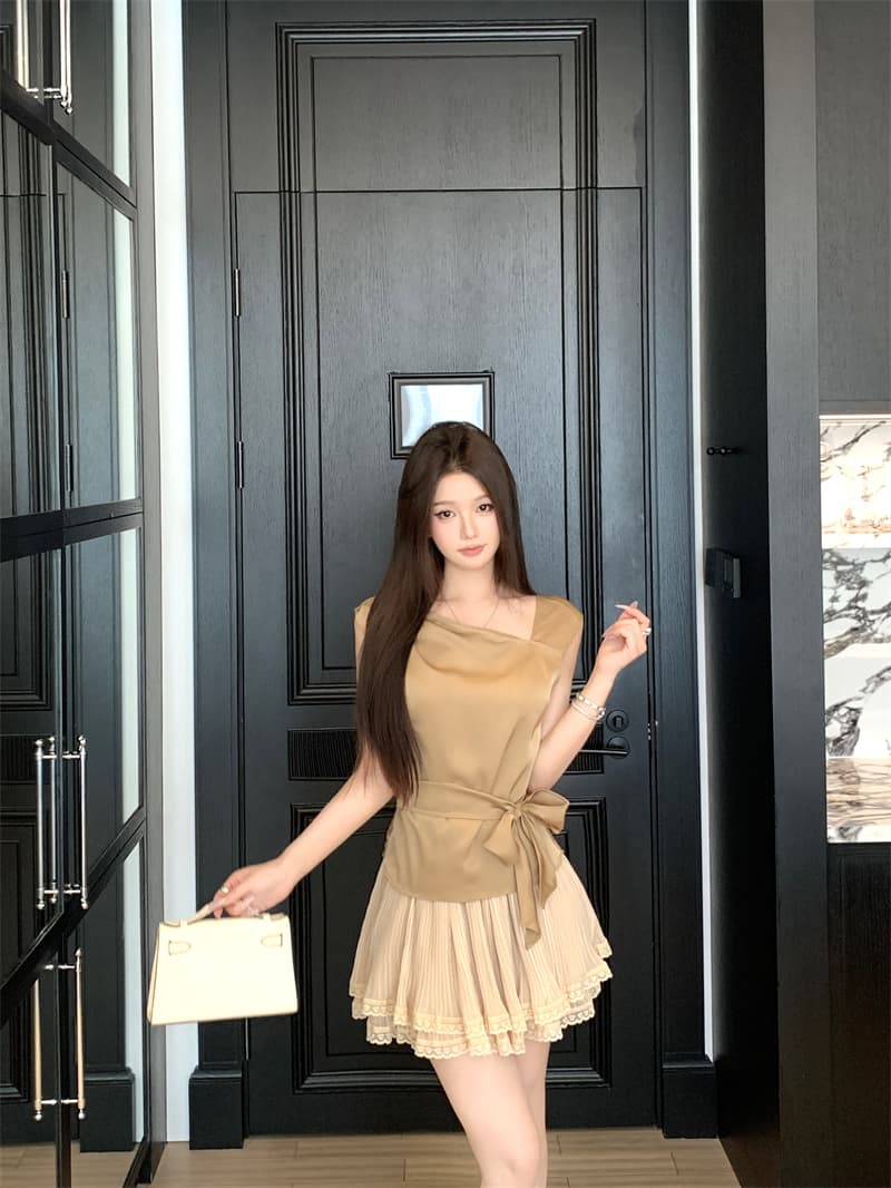실사 물총새 물총새 옥 실행 비싼 가스 센스 천 골드 흔들다 칼라 스트랩 맨위 레이스 플리츠 치마바지 두 조각 여성 세트 상세 이미지 1