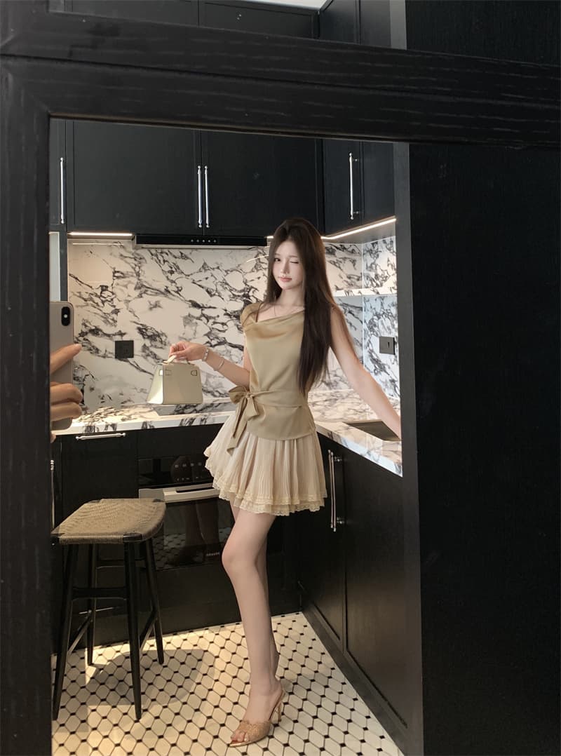 실사 물총새 물총새 옥 실행 비싼 가스 센스 천 골드 흔들다 칼라 스트랩 맨위 레이스 플리츠 치마바지 두 조각 여성 세트 상세 이미지 3