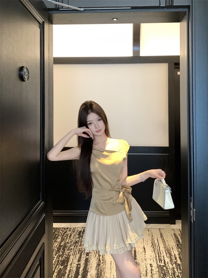 실사 물총새 물총새 옥 실행 비싼 가스 센스 천 골드 흔들다 칼라 스트랩 맨위 레이스 플리츠 치마바지 두 조각 여성 세트 상세 이미지 4