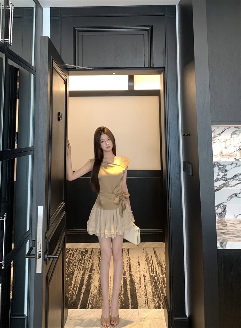 실사 물총새 물총새 옥 실행 비싼 가스 센스 천 골드 흔들다 칼라 스트랩 맨위 레이스 플리츠 치마바지 두 조각 여성 세트 상세 이미지 5