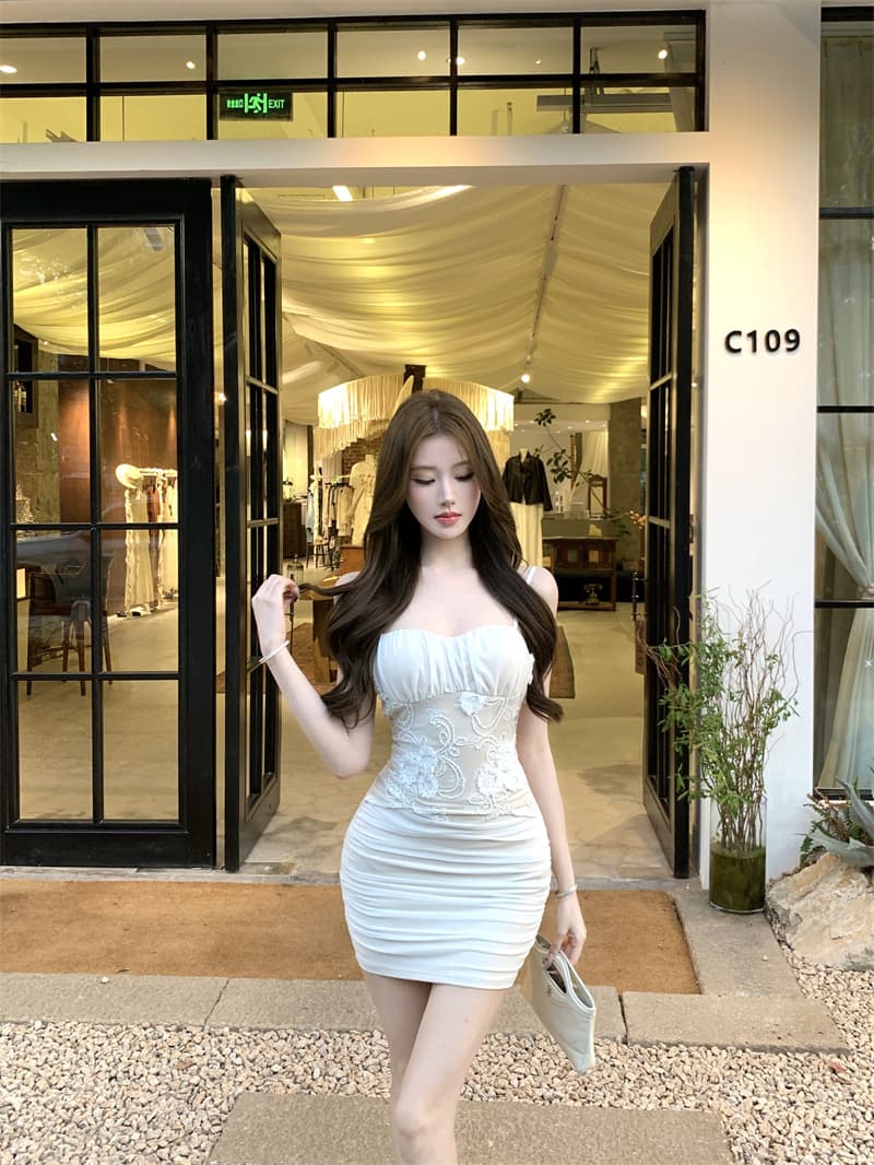 실사 디자인 센스 패치워크 꽃 민소매 튜브탑 치마 여성 여름 순수한 욕망 수신 벨트 가슴 패드 타이트 스커트 미니 스커트