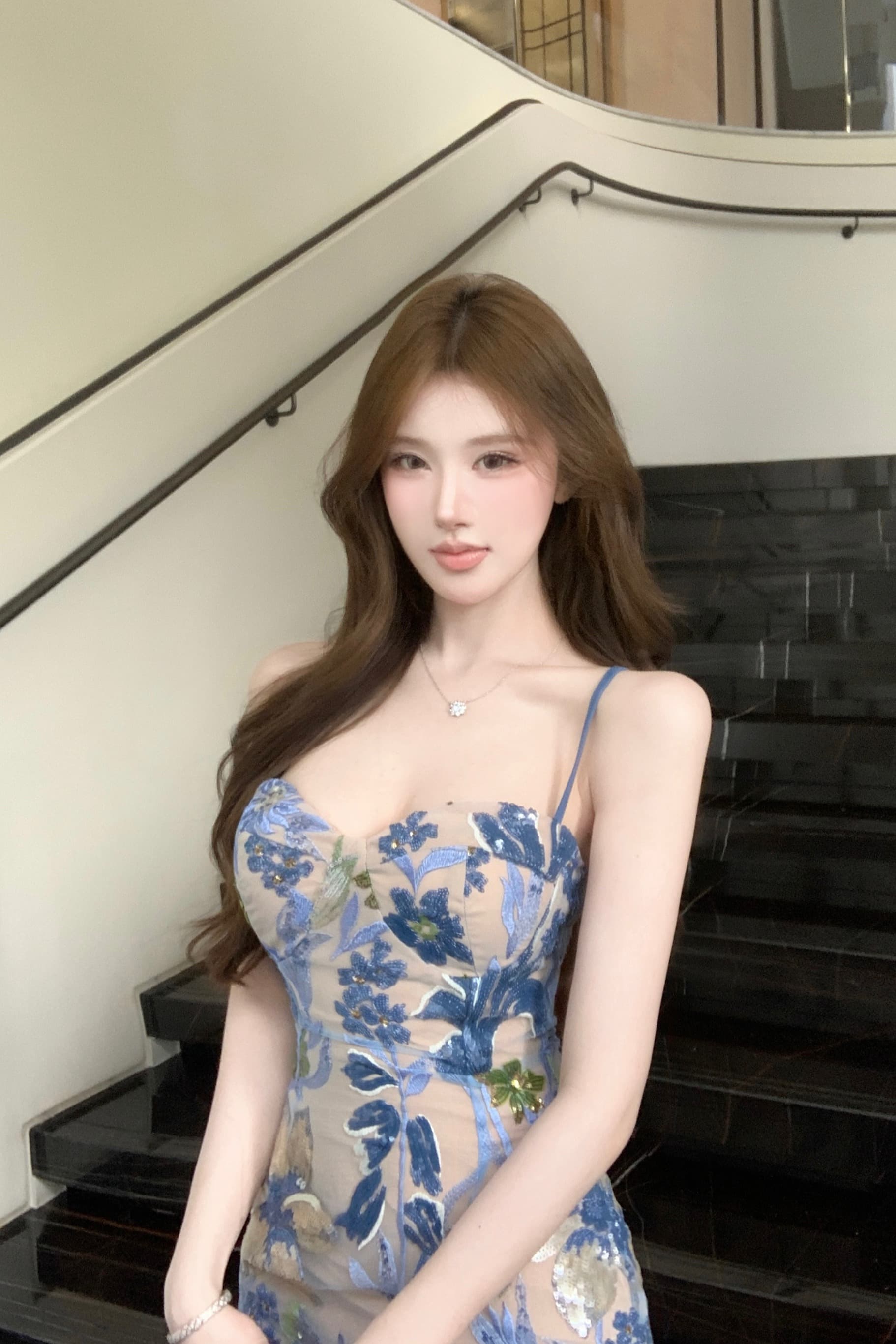 실사 파란색 작은 대중 꽃무늬 슬립 드레스 타이트 스커트 명문 여성 빛 럭셔리 3d 프린트 미니 스커트 이미지 5