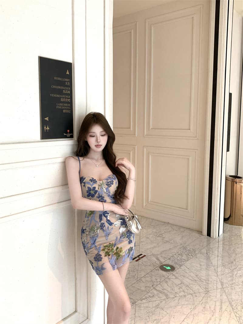 실사 파란색 작은 대중 꽃무늬 슬립 드레스 타이트 스커트 명문 여성 빛 럭셔리 3d 프린트 미니 스커트 상세 이미지 11