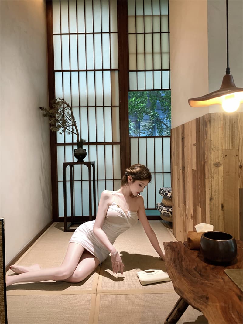 실사 여름 망사 홀로우 아웃 레이스 금속 장식 프랑스식 로얄 자매 데이트 타이트 스커트 상세 이미지 14