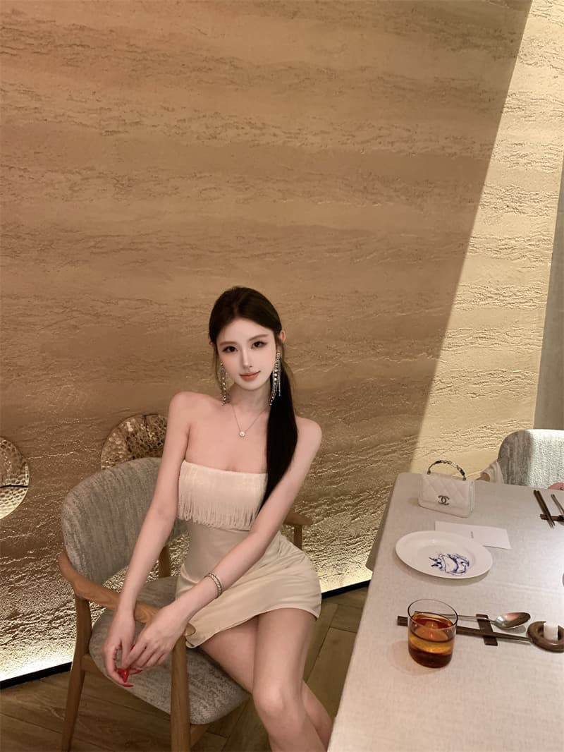실사 프랑스식 여성 드레스 새로운 오프숄더 술 한 마디 미니 스커트 튜브탑 생일 데이트 치마 상세 이미지 2