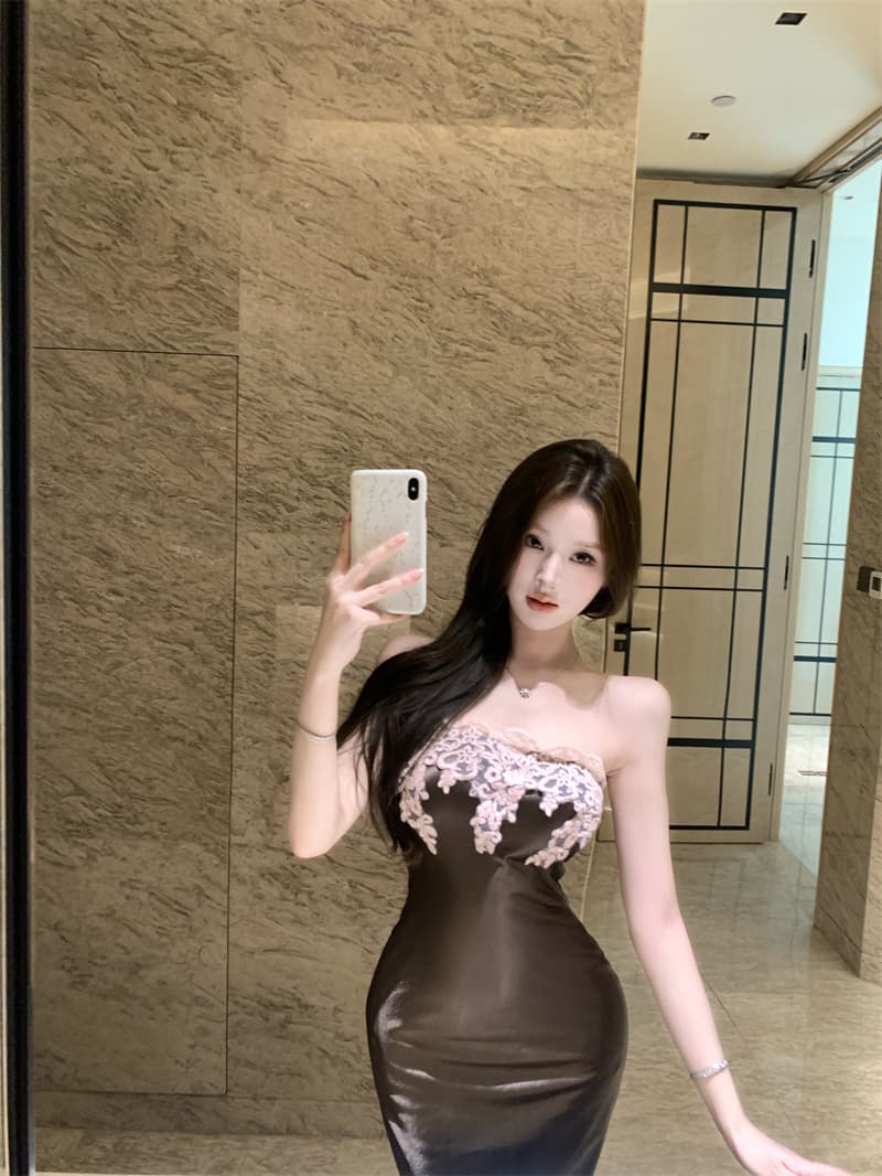 실사 새틴 우아함 대기 품격 맞춤 레이스 튜브탑 중간 길이 드레스 상세 이미지 3
