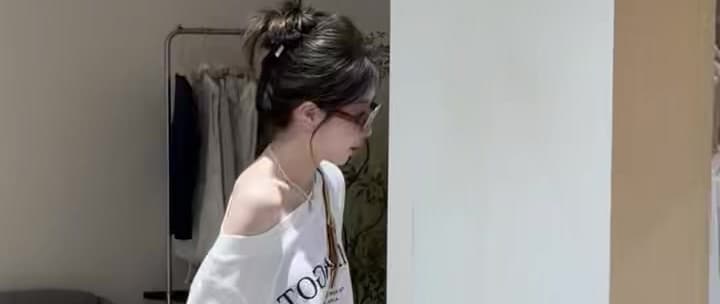 지금 새로운 가을 코디 캐주얼 패션 비스듬한 어깨 의류 화이트 와이드 레그 팬츠 세트 상세 이미지 38