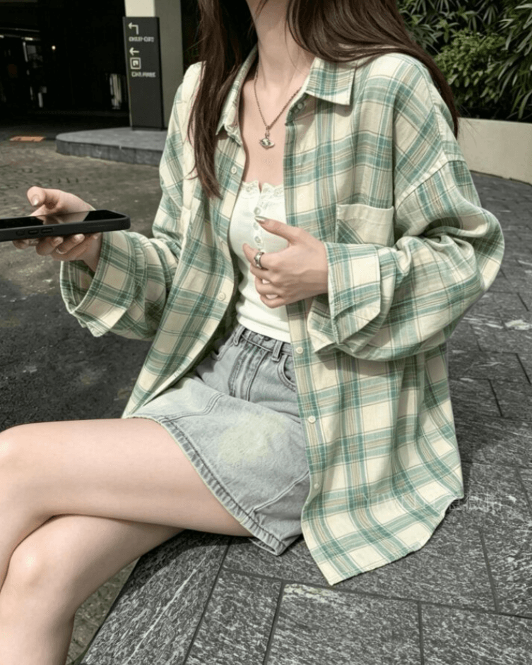 프랑스식 녹색 격자 무늬 셔츠 여성 코트 여름 2026 새로운 태양 보호 셔츠 작은 대중 Chic 셔츠 루즈핏 맨위 이미지 2