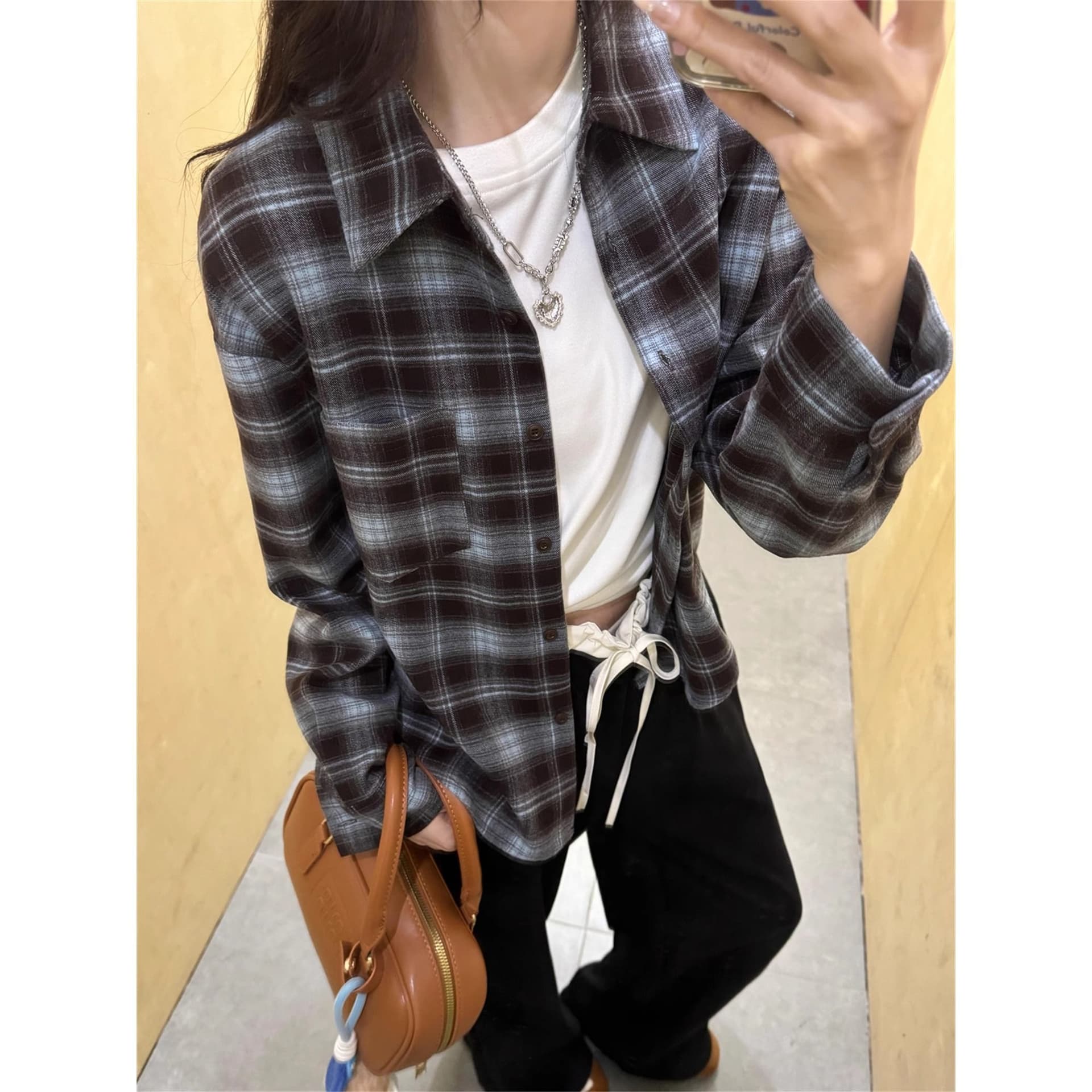 일본식 레트로 체크무늬 긴팔 여성 셔츠 봄 여름 루즈핏 느긋한 바람 디자인 센스 캐주얼 셔츠 재킷 이미지 3