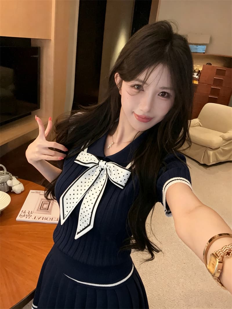 실사 연령 감소 배색 폴로 칼라 반팔 몸매 가꾸기 도트 무늬 나비 매듭 맨위 플리츠 반신 치마 세트 이미지 3