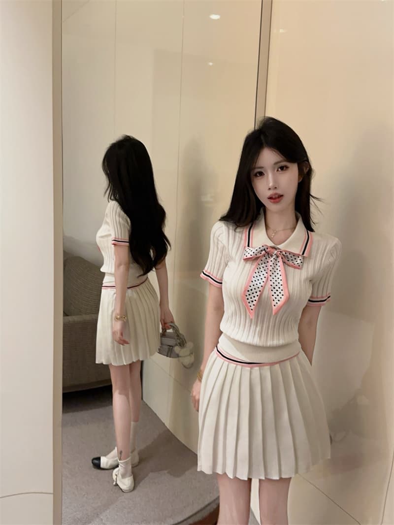 실사 연령 감소 배색 폴로 칼라 반팔 몸매 가꾸기 도트 무늬 나비 매듭 맨위 플리츠 반신 치마 세트 상세 이미지 3