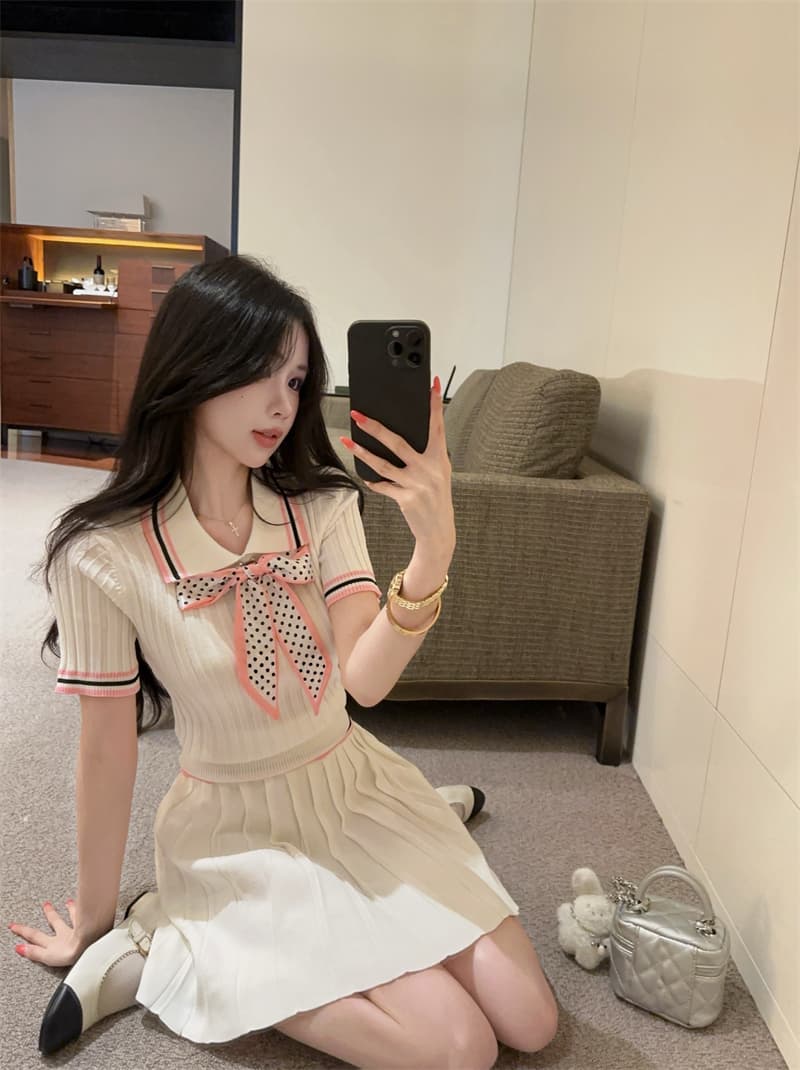 실사 연령 감소 배색 폴로 칼라 반팔 몸매 가꾸기 도트 무늬 나비 매듭 맨위 플리츠 반신 치마 세트 상세 이미지 6