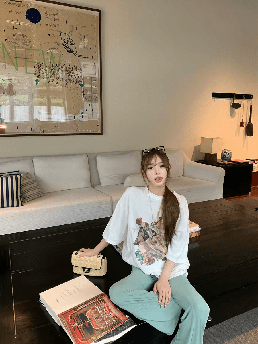 지구 Ouyang 예술 분위기 유화 t 무거운 예술 센스 프린트 잡아라. 주름 면 센스 루즈핏 종이 사람들 티셔츠 상세 이미지 2