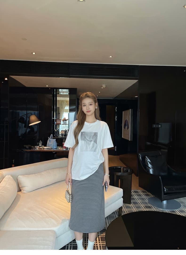 실사 지금 임산부 한 부서 레트로 프린트 반팔 티셔츠 스트라이프 반신 스커트 투피스 세트 루즈핏 연령 감소 상세 이미지 16