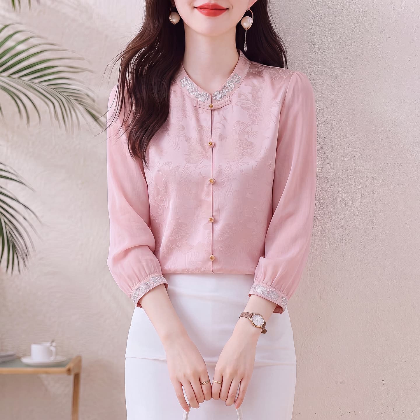 2026 섹션 고급 센스 자수 7부 소매 여성 셔츠 새로운 진주 실 작은 대중 외국 가스 맨위 이미지 4