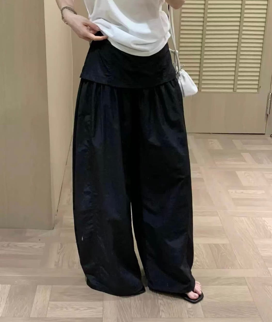 한국 동대문 새로운 하이웨이스트 와이드 레깅스 바지 디자인 센스 방귀 커튼 루즈핏 펌프 로프 조거 둘 착용 긴 바지 상세 이미지 8