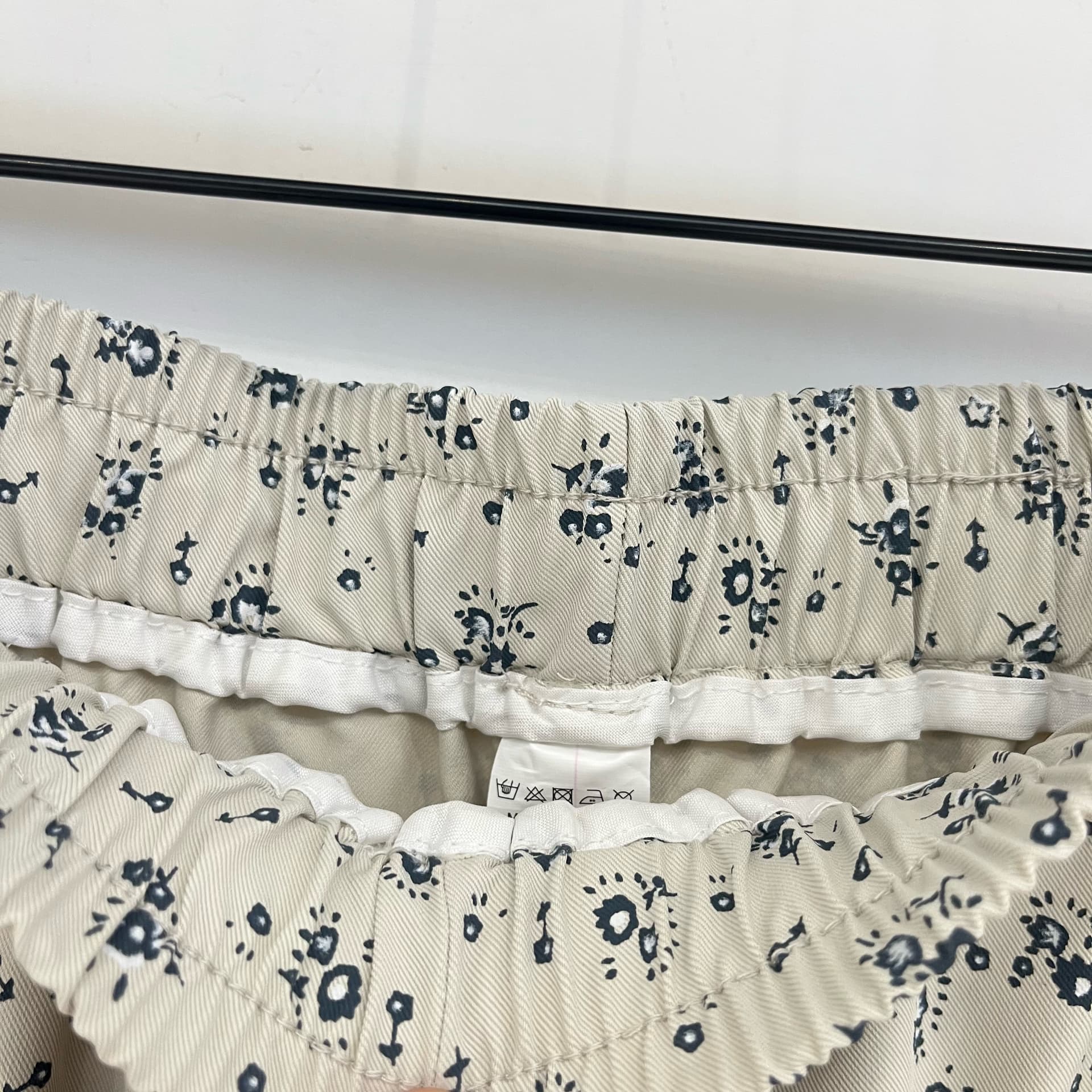 물리적 인지도 있음 업데이트 가을 켜기 새로운 일본식 꽃무늬 루즈핏 폐회 캐주얼 바지 상세 이미지 16