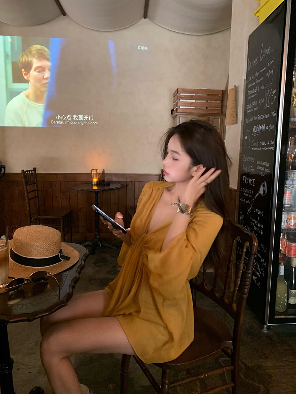 실사 정가 루즈핏 디자인 센스 작은 대중 느긋한 바람 심황 색상 주름 맨위 여성 상세 이미지 11