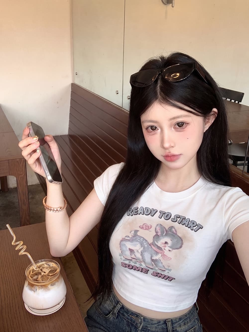 새로운 시카 사슴 알파벳 프린트 크림 쇼트 스타일 타이트 반팔 티셔츠 맨위 상세 이미지 1