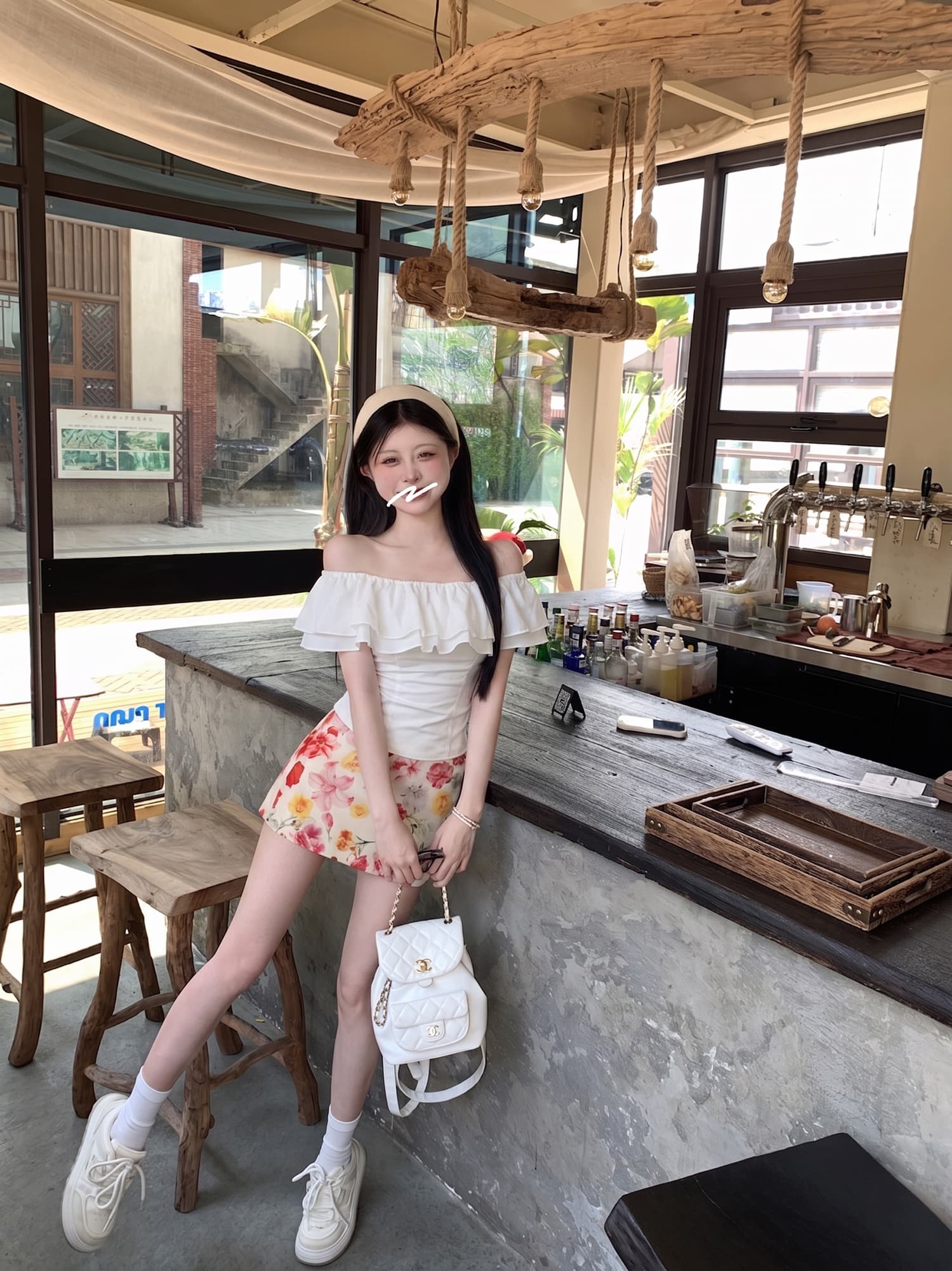 꽃무늬 쇼트 스타일 반신 스커트 여성 쇼트 스타일 셔츠 여름 새로운 슬림해 보이는 오프숄더 맨위 상세 이미지 3