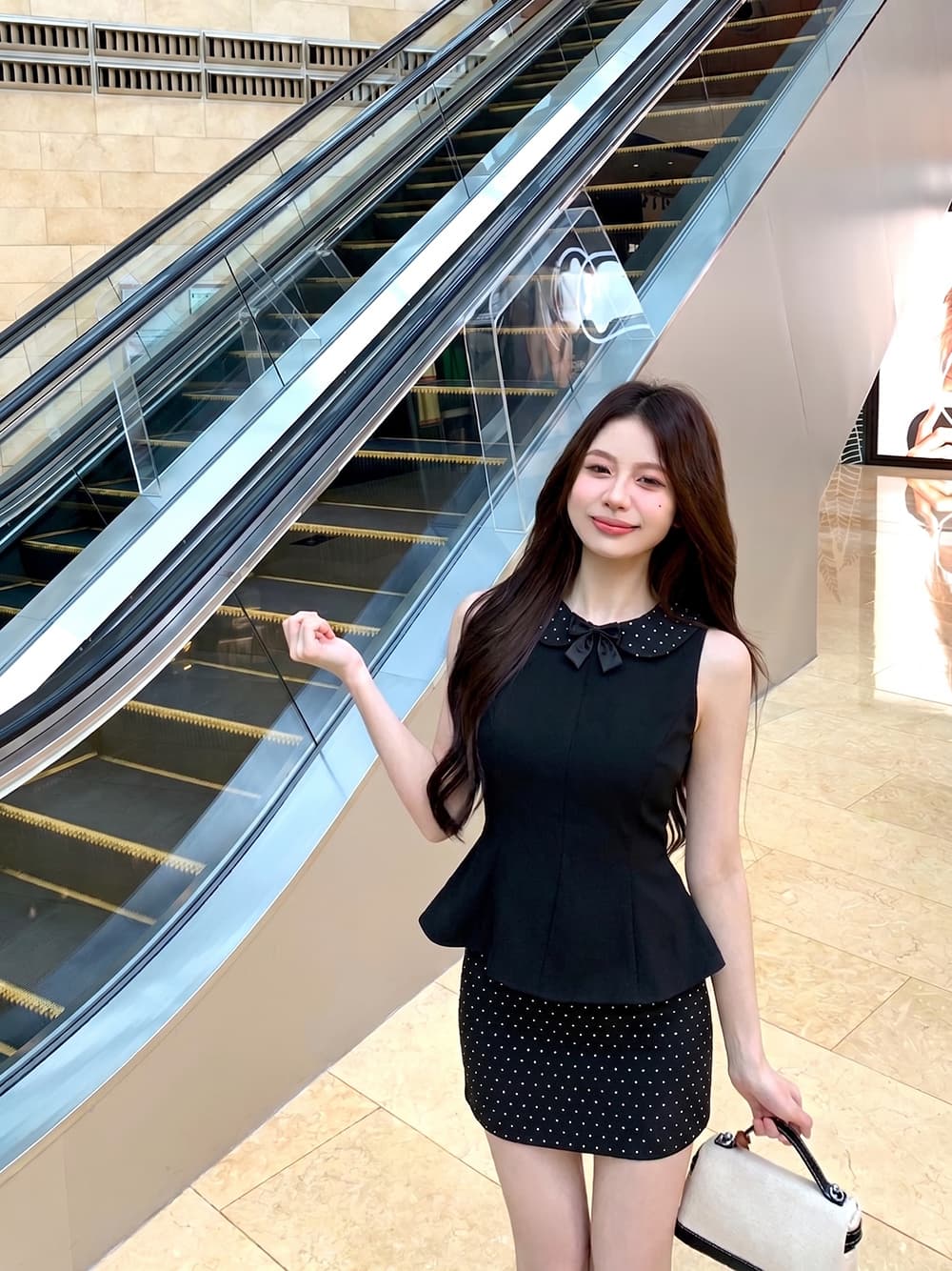 품격 민소매 나비 매듭 맨위 티셔츠 허리 수축 슬림해 보이는 조끼 반 스커트 타이트 스커트 치마 세트 상세 이미지 8