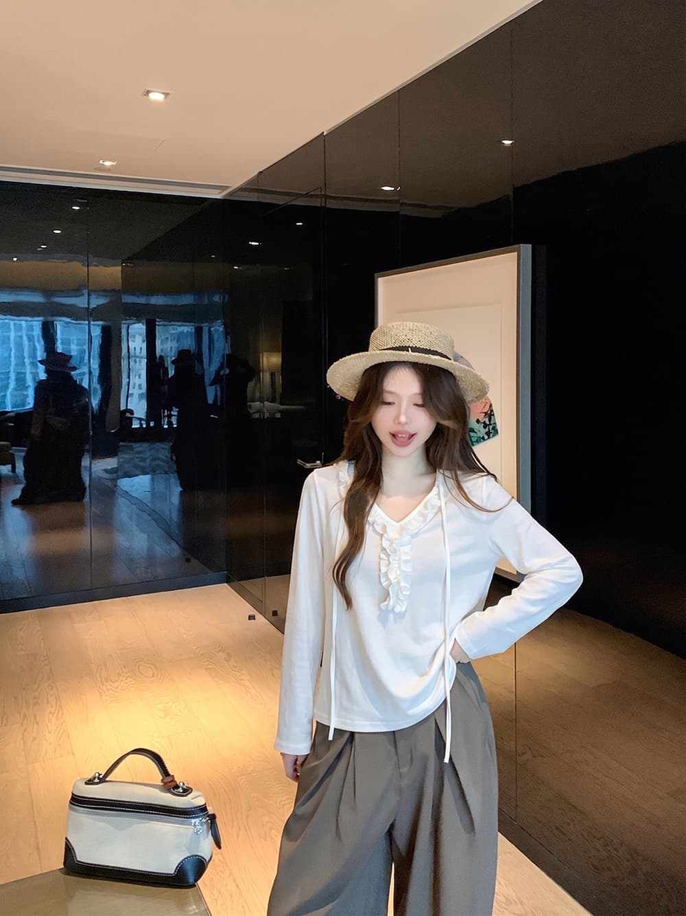 한 부서 화이트 프릴 V넥 7부 소매 티셔츠 여성 여름 루즈핏 디자인 센스 슬림해 보이는 긍정적 인 어깨 의류 이미지 4