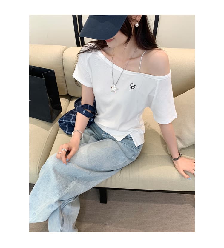 실사 그림 슬립 비스듬한 어깨 오프숄더 허리 수축 반팔 티셔츠 여성 여름 2026 새로운 디자인 센스 작은 대중 맨위 상세 이미지 11