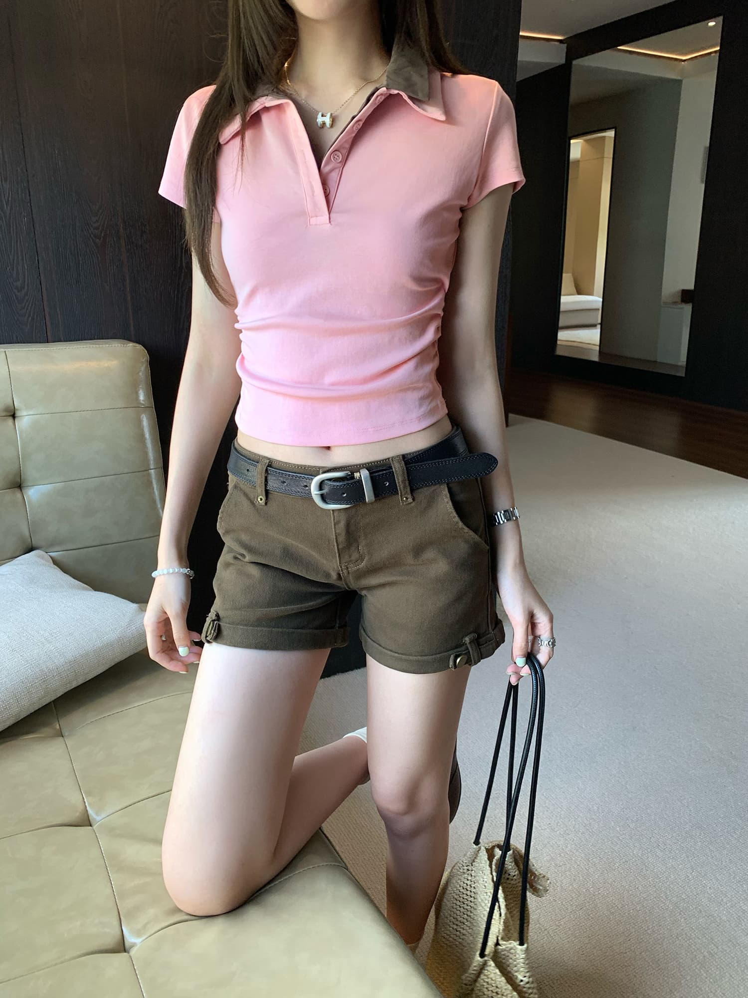 실사 그림 배색 폴로 칼라 긍정적 인 어깨 반팔 POLO 셔츠 여성 여름 2026 새로운 꼬집기 허리 디자인 센스 품격 맨위 이미지 4