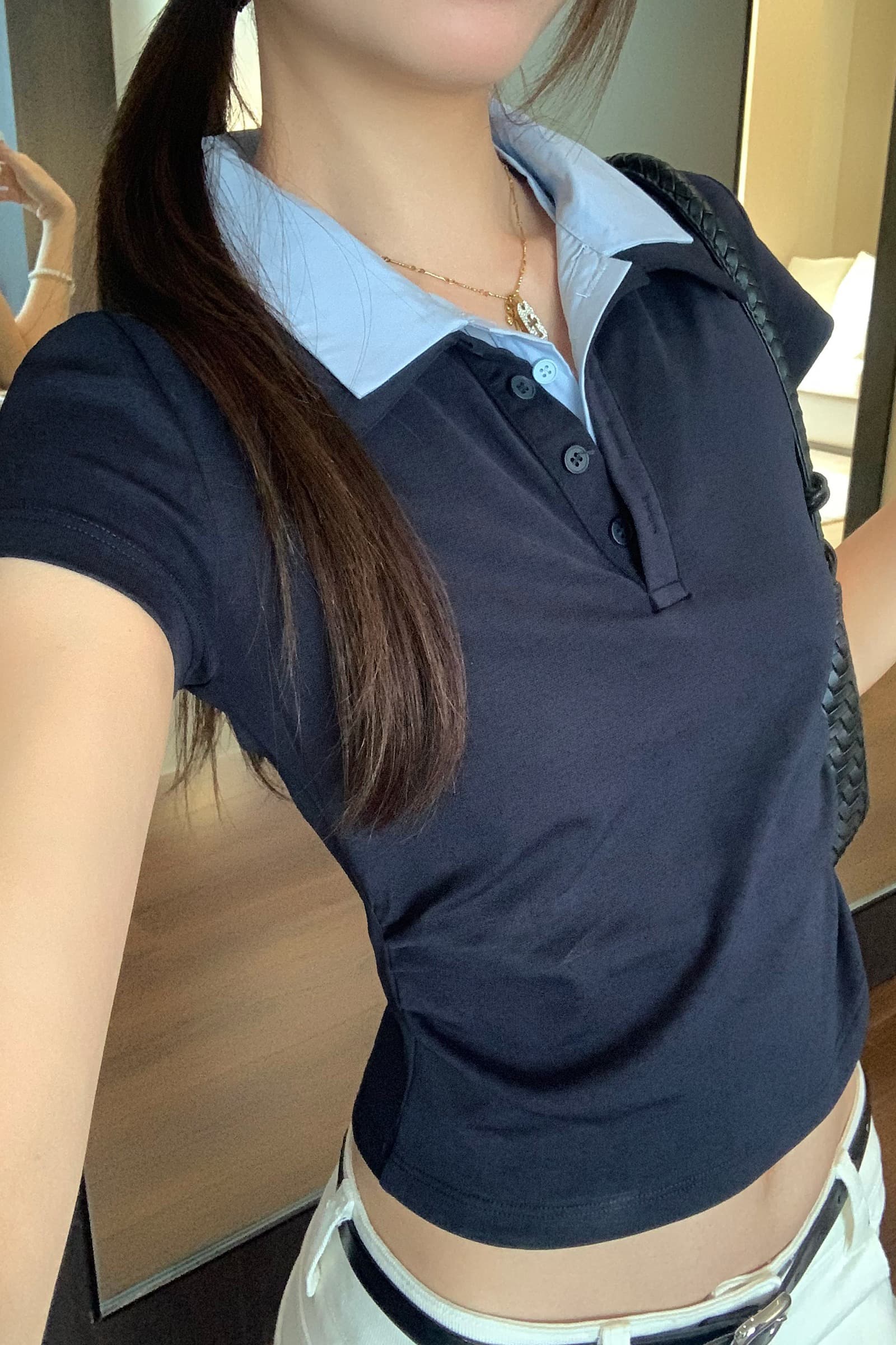 실사 그림 배색 폴로 칼라 긍정적 인 어깨 반팔 POLO 셔츠 여성 여름 2026 새로운 꼬집기 허리 디자인 센스 품격 맨위 이미지 7