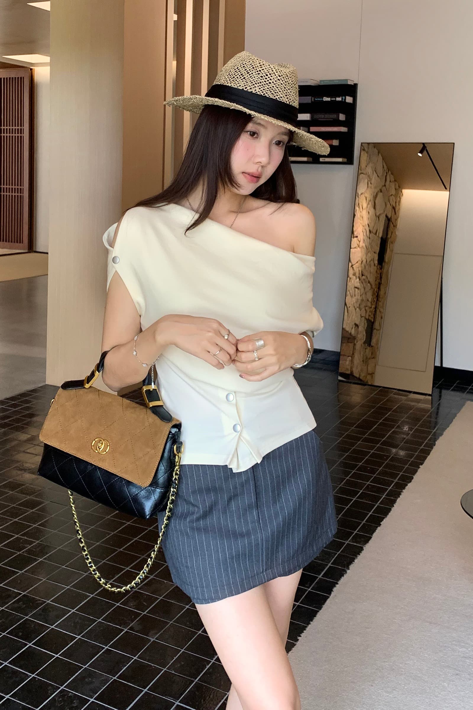 실사 그림 디자인 센스 작은 대중 단추 흔들다 칼라 반팔 티셔츠 여성 2026 여름 새로운 프랑스식 아름다운 맨위 이미지 6