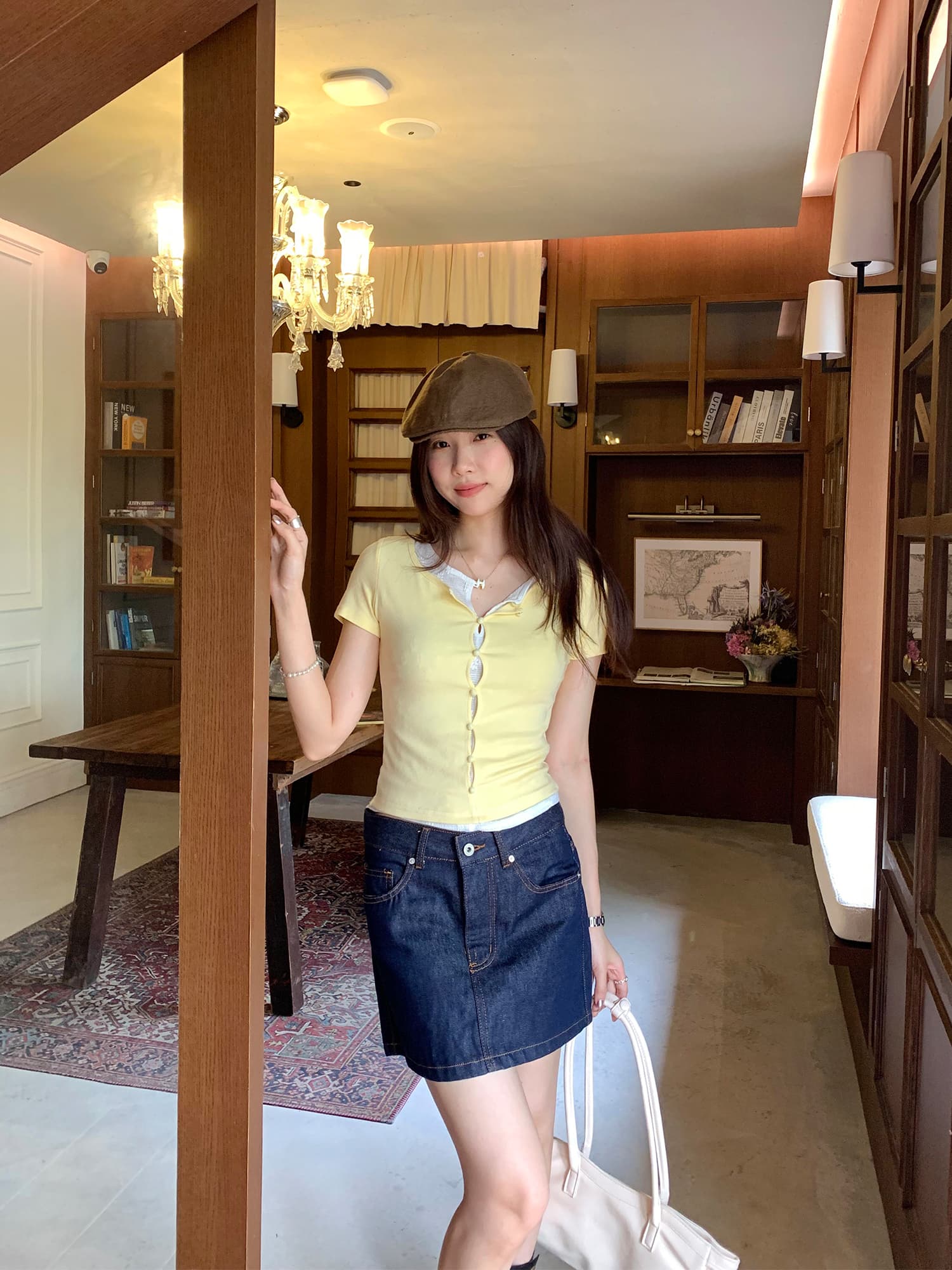 실사 그림 여름 긍정적 인 어깨 홀로우 아웃 라운드 넥 패치워크 색상 페이크 레이어드 반팔 티셔츠 여성 2026 새로운 Chic 맨위 이미지 3