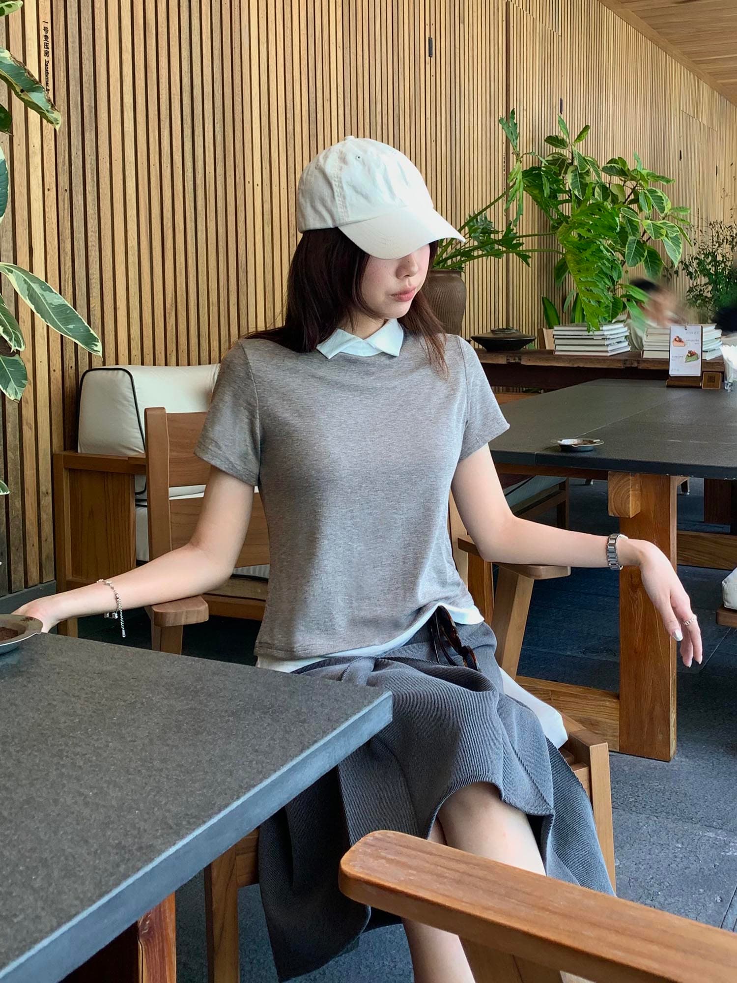 실사 그림 회색 폴로 칼라 페이크 레이어드 반팔 티셔츠 여성 여름 2026 새로운 튀김 거리 고유 한 아름다운 맨위 이미지 4