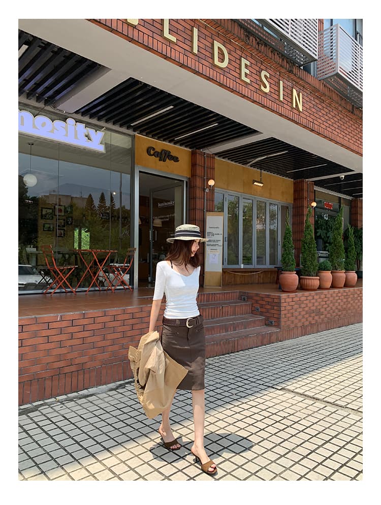 실사 그림 해군 V넥 슬림해 보이는 반팔 티셔츠 여성 여름 2026 새로운 올해 인기 ~ 중 여성 의류 맨위 상세 이미지 16