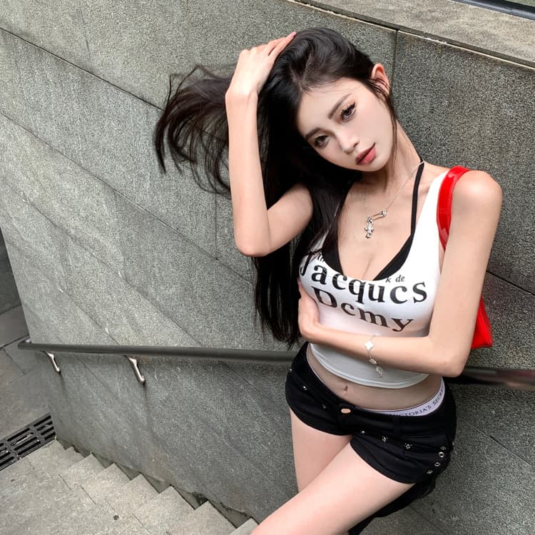 핫걸 슬립 작은 조끼 여성 여름 순수한 욕망 화이트 아메리칸 뜨거운 민소매 섹시함 쇼트 스타일 인사이드 잡아라. 의류 외출용 상세 이미지 4