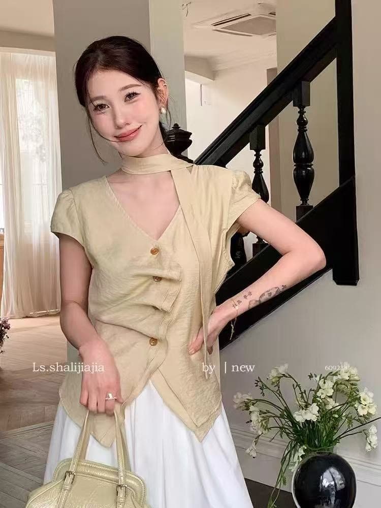 ls 열세 개 새로운 작은 대중 디자인 행침 목 셔츠 작은 셔츠 여성 여름 V넥 반팔 리본 몸매 가꾸기 슬림해 보이는