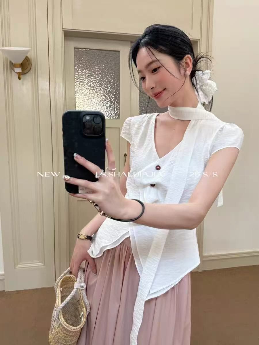 ls 열세 개 새로운 작은 대중 디자인 행침 목 셔츠 작은 셔츠 여성 여름 V넥 반팔 리본 몸매 가꾸기 슬림해 보이는 이미지 3