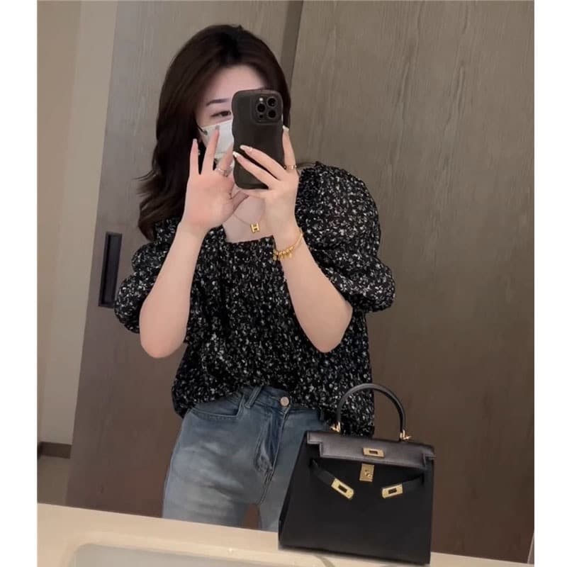2026 여름 지방 mm 슬림해 보이는 오프숄더 쇄골 맨위 여성 디자인 센스 광장 칼라 거품 소매 꽃무늬 여성 셔츠 이미지 4