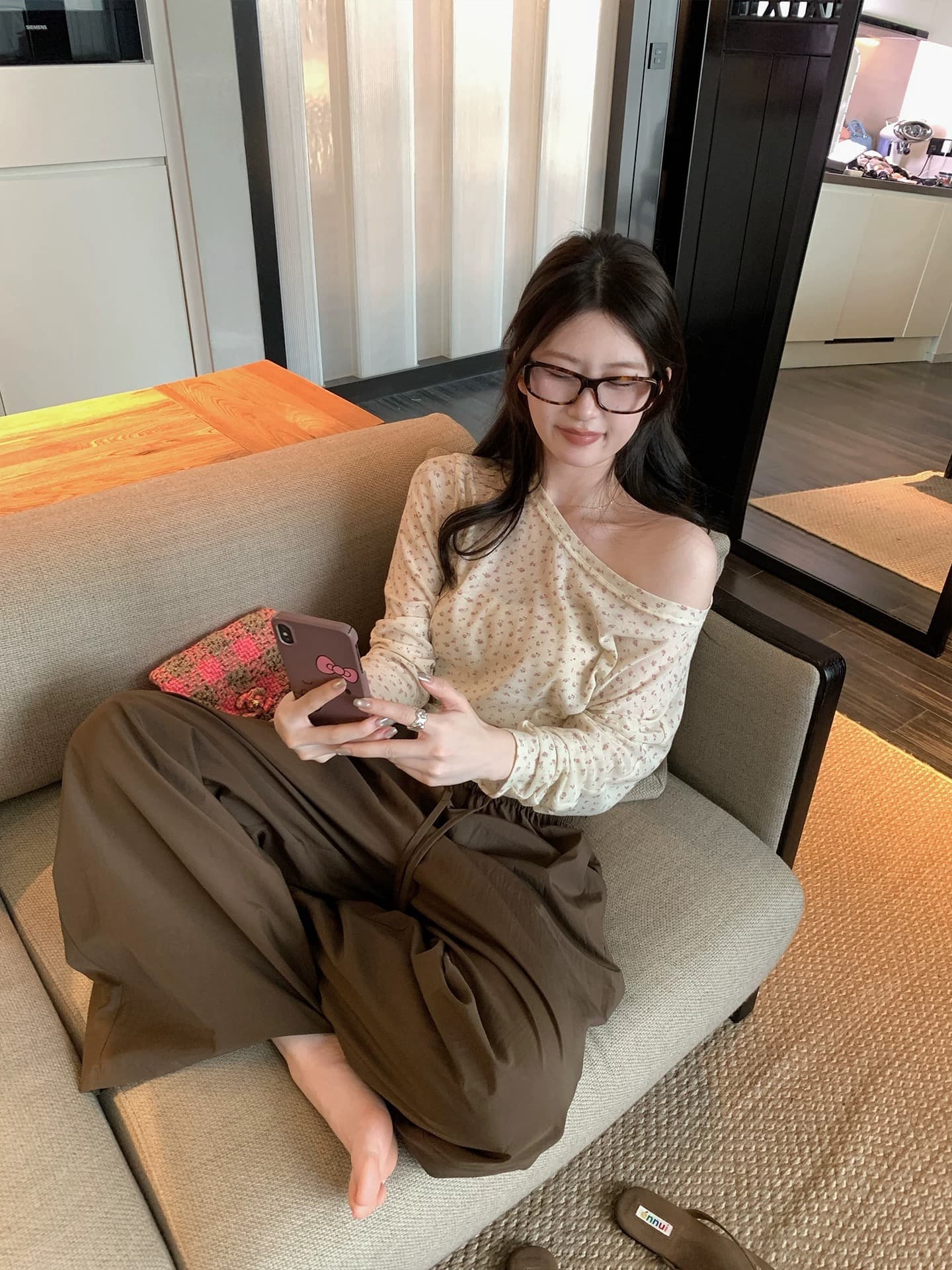 opening 직접 만든 순수한 욕망 축복 비스듬한 어깨 펌프 Pleat 허리 수축 디자인 꽃무늬 긴팔 티셔츠 이미지 4