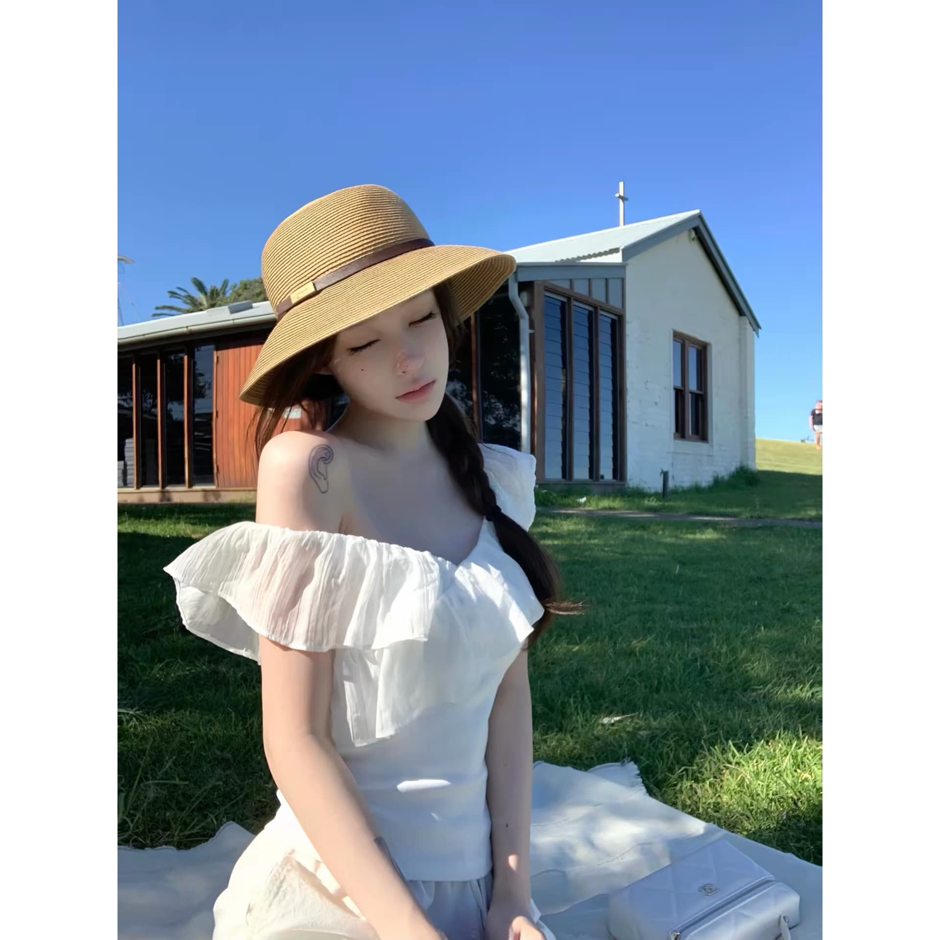 suuuicee 달빛 슈만 다중 레이어 자르기 패치워크 100 라이 경기 서울 프릴 오프숄더 슬립 맨위 상세 이미지 2
