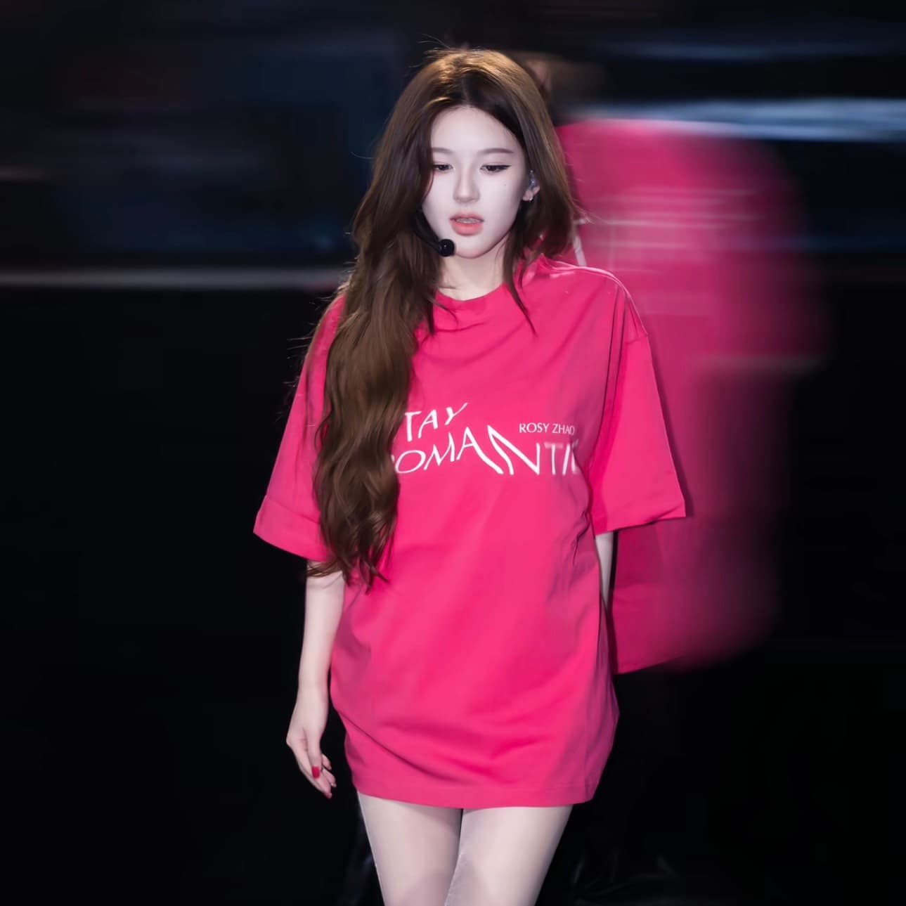 2026 년 무거운 높음 그램 무거운 길다 플러시 면 이슬 생각하기 같은 단락 로즈 레드 알파벳 프린트 티셔츠 반팔 여성 여름 상세 이미지 3