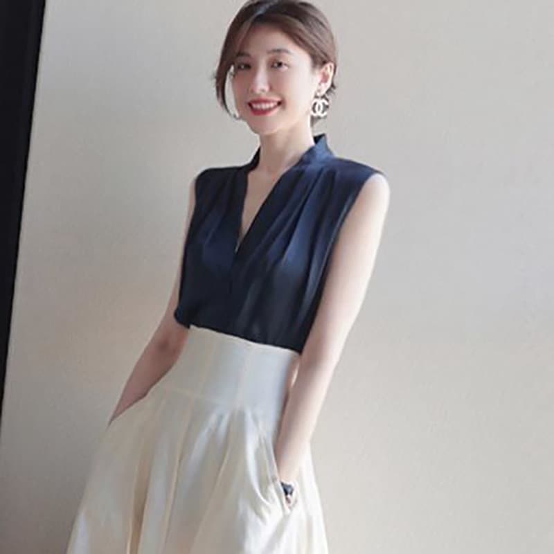 미니멀리즘 화이트 새틴 시뮬레이션 실크 V넥 캐미솔 봄 가을 인사이드 가져 가라. 아세트산 민소매 셔츠 행침 목 맨위 이미지 3