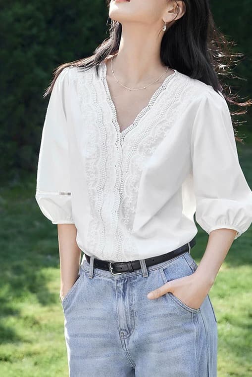 프랑스식 홀로우 아웃 레이스 V넥 화이트 여성 셔츠 2026 여름 새로운 우아함 Chic 거품 소매 맨위