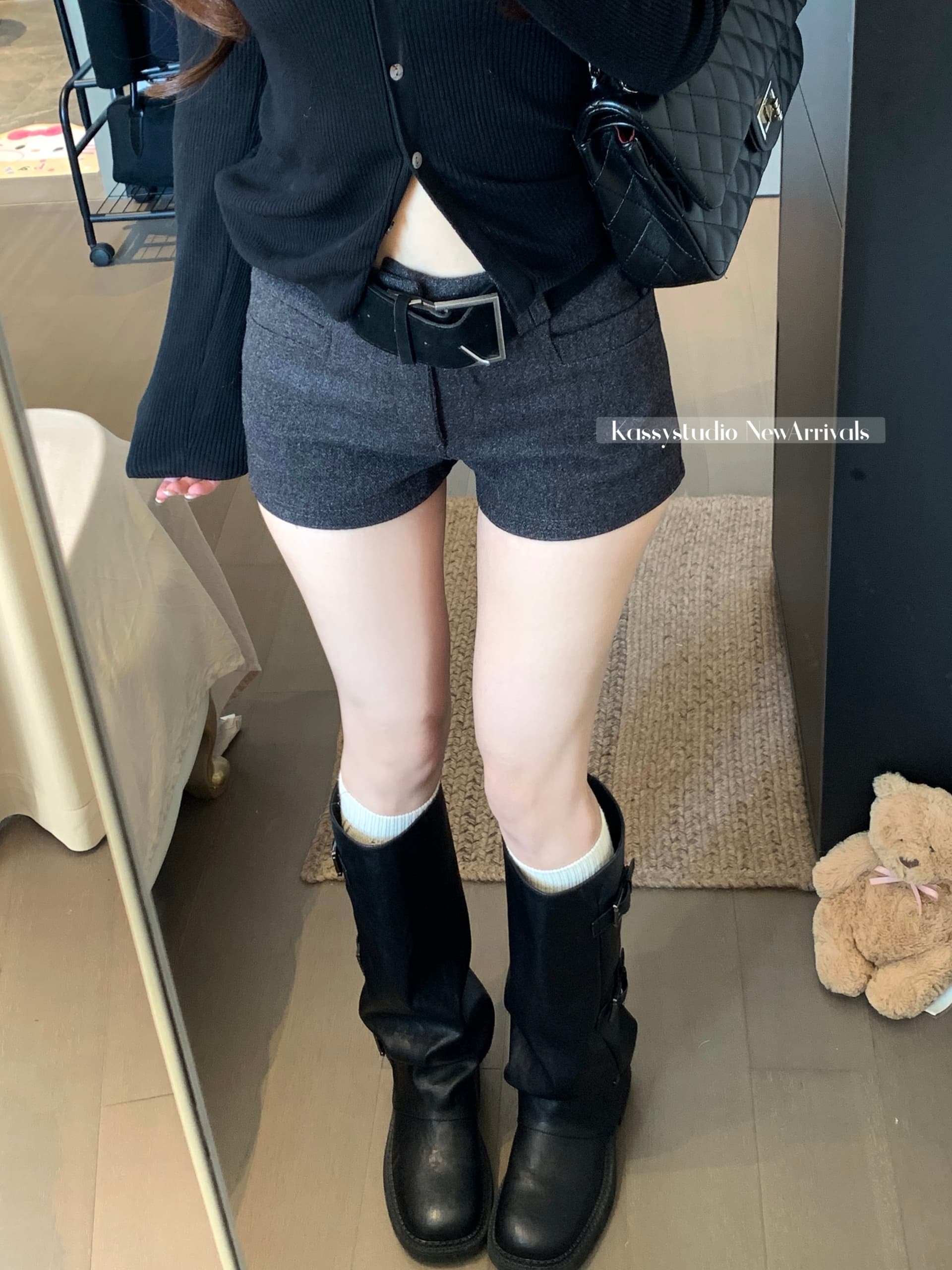 실사 가을 겨울 새로운 한국 스타일 미니멀리즘 단색 출퇴근 다용도 모직 캐주얼 반바지 슬림해 보이는 몸매 가꾸기 부츠 팬츠 여성 상세 이미지 10