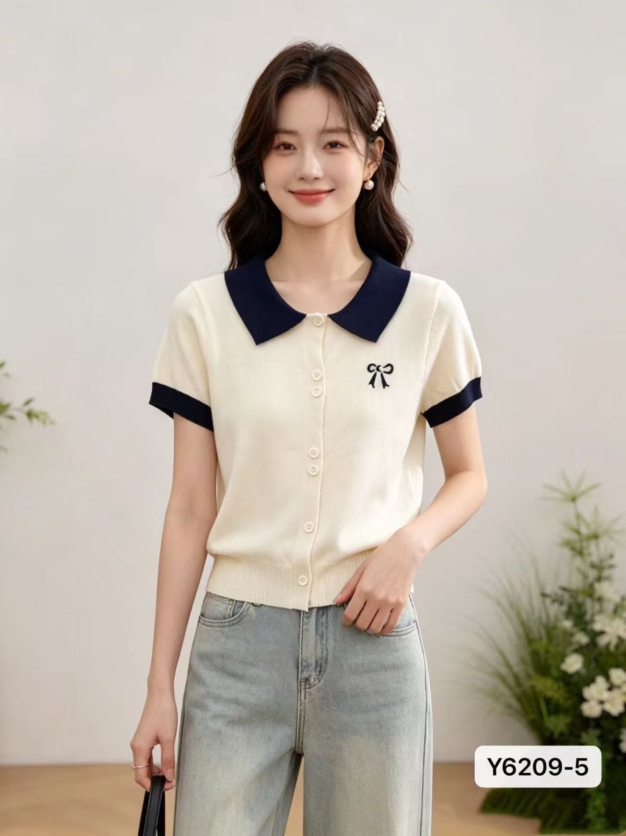 2026 년 여름 새로운 품격 폴로 칼라 패치워크 색상 디자인 나비 매듭 자수 반팔 오픈 가디건 다용도 맨위 여성 이미지 2