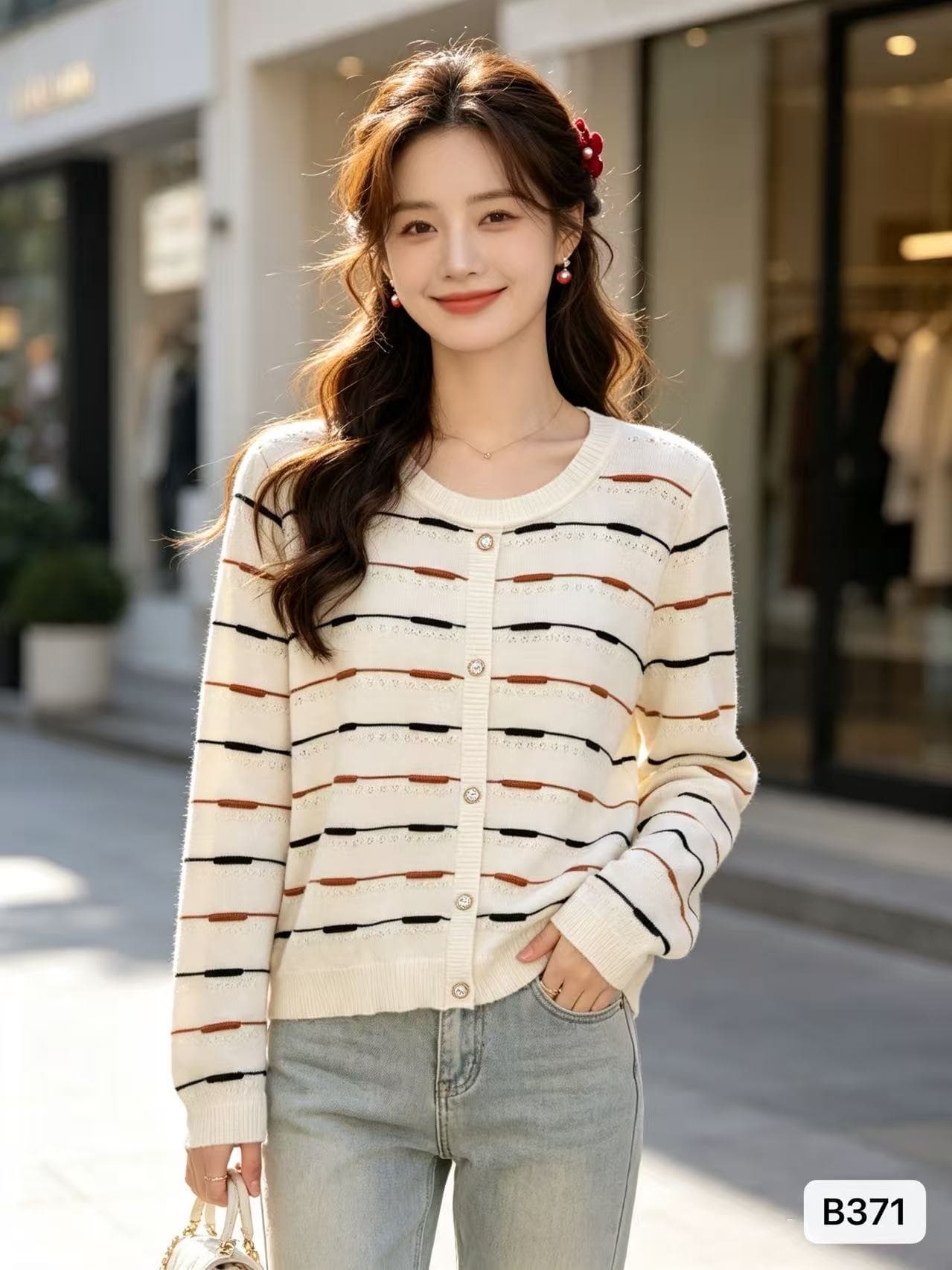 2026 년 가을 새로운 배색 한 부서 패션 싱글 줄 버튼 가로 홀로우 아웃 스트라이프 니트 풀오버 긴팔 다용도 상세 이미지 2