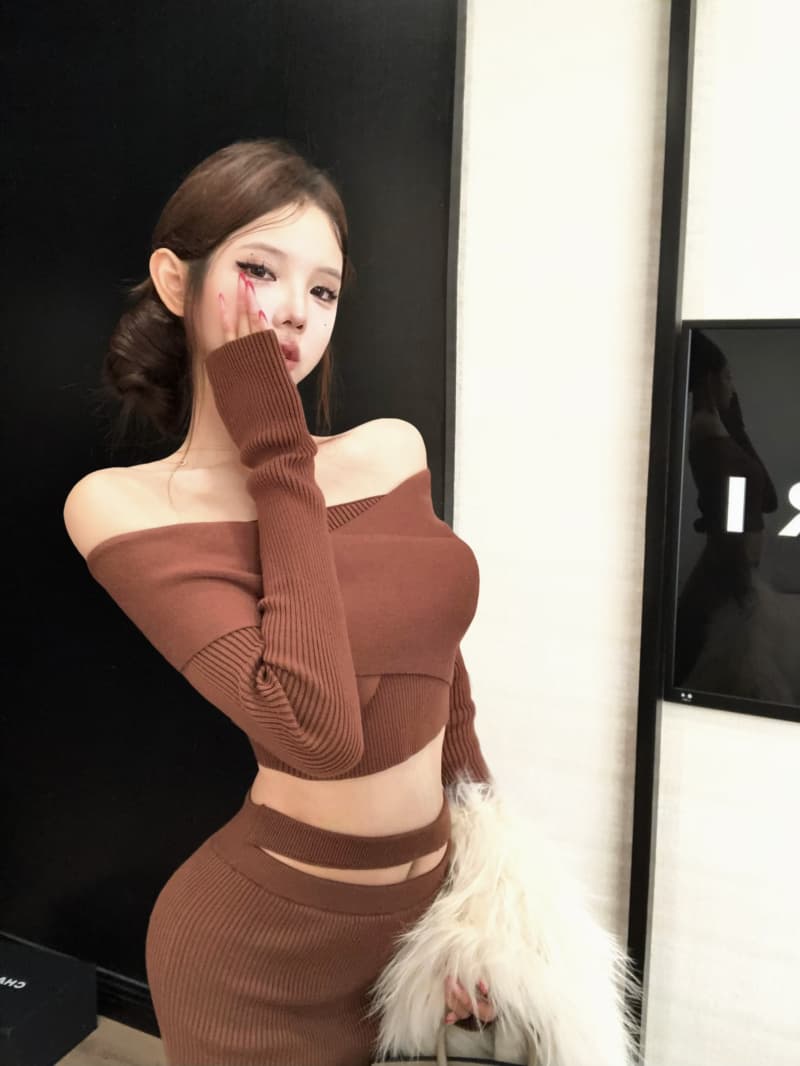 실사 정가 순수한 욕망 낭만주의 오프숄더 허리 수축 슬림해 보이는 맨위 타이트 스커트 반 스커트 투피스 세트 이미지 4