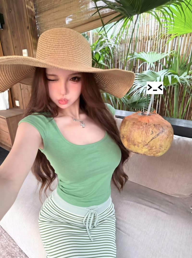 실사 정가 순수한 욕망 핫걸 u 칼라 슬림해 보이는 다용도 티셔츠 레트로 하이웨이스트 펌프 로프 스트라이프 반신 스커트 투피스 세트 이미지 4
